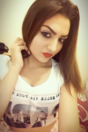 Escort girl Мадина