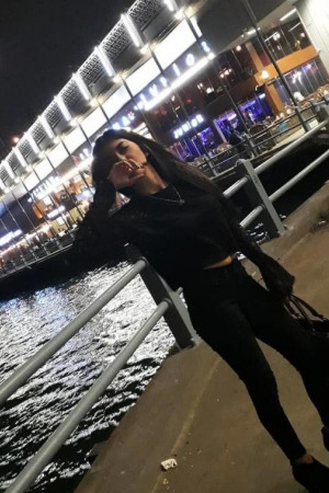 Escort girl Мелана